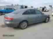 2006 Hyundai Azera SE с VIN KMHFC46F76A054625, выставлен на аукционе Copart как лот 56588315 с пробегом 178 667 миль миль и Списание • Salvage title. История ставок и продаж доступна на DreamBid. Изображение 3.