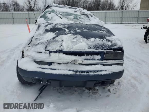 ✅ 2002 Chevrolet S-10 LS • VIN: 1GCDT19W928159609 • Лот: 85520884. Опубликован ранее на Copart с пробегом Не указан. Бесплатный доступ к архиву аукционных продаж из США и подробный отчёт об истории автомобиля на DreamBid. Изображение 5.