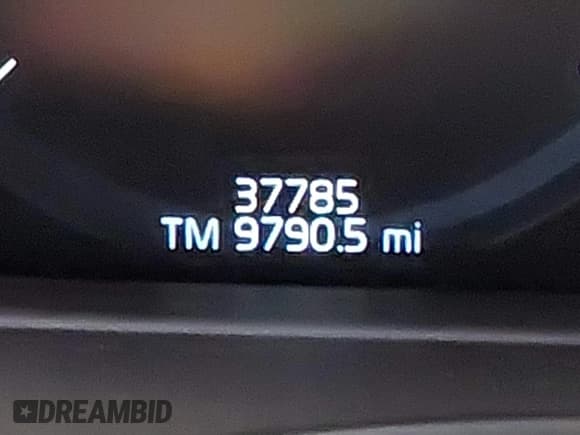 ✅ 2022 Volvo V60 • VIN: YV4102WK7N2092046 • Lot: 41405128. Wystawiony na IAAI z przebiegiem 37 785 mil. Bezpłatny archiwum sprzedaży aukcyjnych z USA i szczegółowy raport historii pojazdu na DreamBid. Zdjęcie 15.