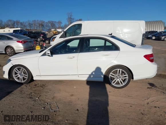 ✅ 2013 Mercedes-Benz C 300 Sport • VIN: WDDGF8AB5DR265984 • Lot: 40816934. Listed on IAAI with 119,355 mi. Free auction sales archive from the USA and detailed vehicle history report at DreamBid. Image 14.
