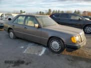✅ 1990 Mercedes-Benz 260 • VIN: WDBEA26D8LB226481 • Лот: 79699094. Опубликован ранее на Copart с пробегом 197 582 миль. Бесплатный доступ к архиву аукционных продаж из США и подробный отчёт об истории автомобиля на DreamBid. Изображение 4.