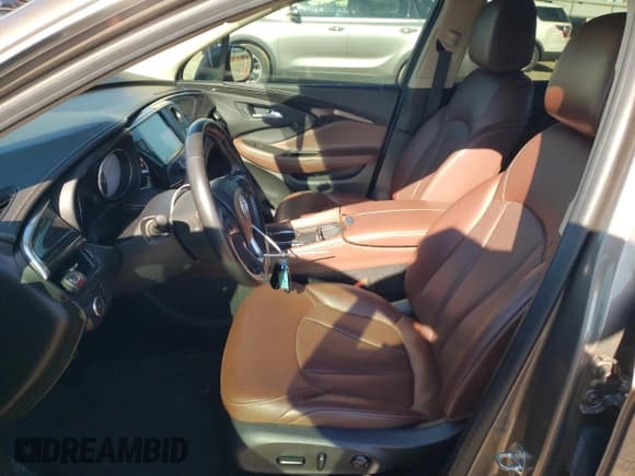 ✅ 2018 Buick Envision Essence • VIN: LRBFX2SA5JD027257 • Lot: 71159065. Wystawiony na Copart z przebiegiem 95 593 mil. Bezpłatny archiwum sprzedaży aukcyjnych z USA i szczegółowy raport historii pojazdu na DreamBid. Zdjęcie 7.