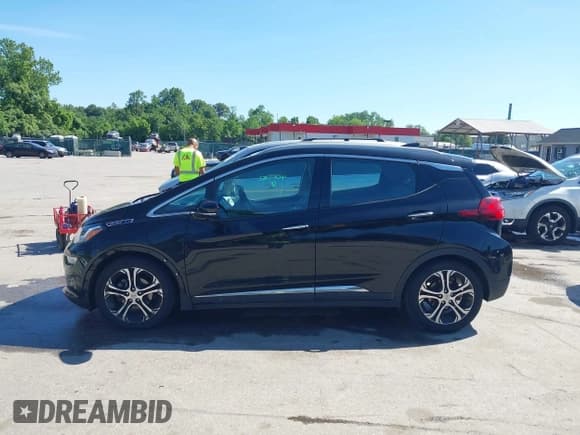 ✅ 2017 Chevrolet Bolt EV Premier • VIN: 1G1FX6S07H4156975 • Lot: 42302452. Wystawiony na IAAI z przebiegiem 210 047 mil. Bezpłatny archiwum sprzedaży aukcyjnych z USA i szczegółowy raport historii pojazdu na DreamBid. Zdjęcie 14.