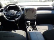 ✅ 2022 Hyundai Tucson SEL • VIN: 5NMJBCAE8NH138306 • Lot: 48530403. Wystawiony na Copart z przebiegiem 9 023 mil. Bezpłatny archiwum sprzedaży aukcyjnych z USA i szczegółowy raport historii pojazdu na DreamBid. Zdjęcie 8.