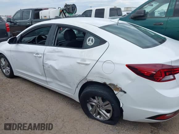 2020 Hyundai Elantra SEL с VIN 5NPD84LF5LH620853, выставлен на аукционе IAAI как лот 43020113 с пробегом 85 076 миль миль и . История ставок и продаж доступна на DreamBid. Изображение 6.