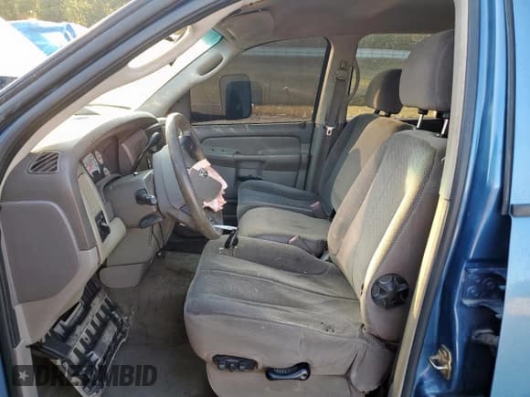 ✅ 2005 Dodge 2500 SLT • VIN: 3D7KR28C05G710002 • Lot: 90297025. Wystawiony na Copart z przebiegiem 239 296 mil. Bezpłatny archiwum sprzedaży aukcyjnych z USA i szczegółowy raport historii pojazdu na DreamBid. Zdjęcie 7.