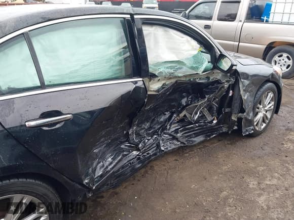 ✅ 2012 Hyundai Genesis 4.6L • VIN: KMHGC4DF6CU172165 • Лот: 43542794. Опубликован ранее на IAAI с пробегом 147 413 миль. Бесплатный доступ к архиву аукционных продаж из США и подробный отчёт об истории автомобиля на DreamBid. Изображение 6.