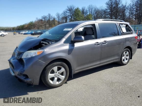 ✅ 2016 Toyota Sienna LE AAS • VIN: 5TDKK3DCXGS764602 • Lot: 54698875. Listed on Copart with 119,708 mi. Free auction sales archive from the USA and detailed vehicle history report at DreamBid. Image 1.