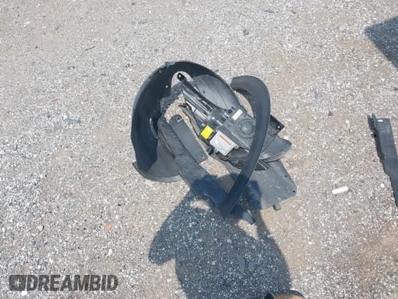 ✅ 2017 Kia Niro Touring • VIN: KNDCE3LC6H5088752 • Лот: 42611717. Опубликован ранее на IAAI с пробегом 186 847 миль. Бесплатный доступ к архиву аукционных продаж из США и подробный отчёт об истории автомобиля на DreamBid. Изображение 12.