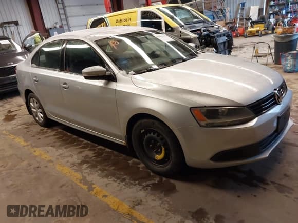 ✅ 2012 Volkswagen Jetta SE • VIN: 3VWDP7AJ4CM371626 • Лот: 43863497. Опубликован ранее на IAAI с пробегом 197 119 миль. Бесплатный доступ к архиву аукционных продаж из США и подробный отчёт об истории автомобиля на DreamBid. Изображение 1.