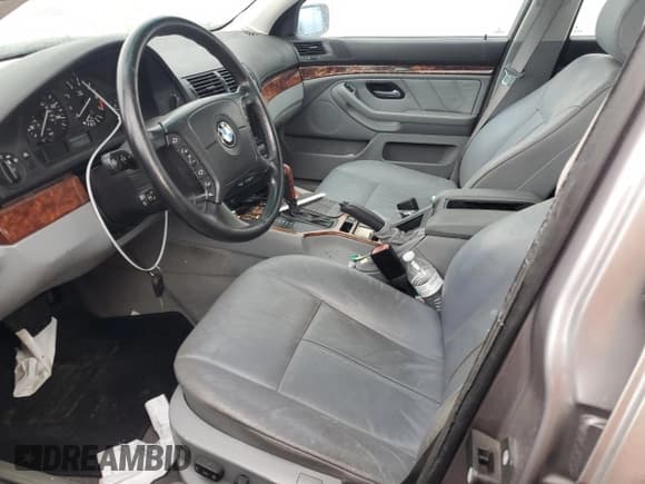 ✅ 2000 BMW 5 Series 528i • VIN: WBADP6345YBV63945 • Лот: 76298424. Опубликован ранее на Copart с пробегом Не указан. Бесплатный доступ к архиву аукционных продаж из США и подробный отчёт об истории автомобиля на DreamBid. Изображение 7.