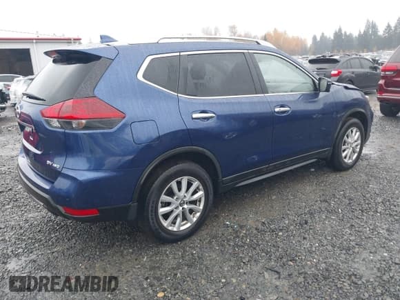 ✅ 2018 Nissan Rogue SV • VIN: JN8AT2MV9JW343907 • Lot: 43669866. Wystawiony na IAAI z przebiegiem 43 830 mil. Bezpłatny archiwum sprzedaży aukcyjnych z USA i szczegółowy raport historii pojazdu na DreamBid. Zdjęcie 4.