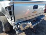 ✅ 2017 Chevrolet Silverado 2500HD Work Truck • VIN: 1GC2KUEG0HZ245663 • Lot: 41768414. Wystawiony na IAAI z przebiegiem 116 896 mil. Bezpłatny archiwum sprzedaży aukcyjnych z USA i szczegółowy raport historii pojazdu na DreamBid. Zdjęcie 19.