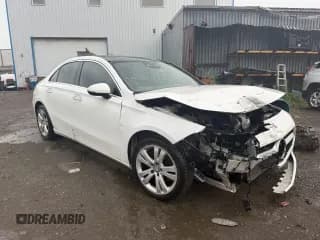 ✅ 2021 Mercedes-Benz A 220 • VIN: W1K3G4FB2MJ304722 • Лот: 89837985. Опубликован ранее на Copart с пробегом Не указан. Бесплатный доступ к архиву аукционных продаж из США и подробный отчёт об истории автомобиля на DreamBid. Изображение 1.