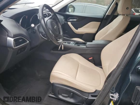 ✅ 2017 Jaguar F-Pace 20d Premium • VIN: SADCJ2BN7HA090868 • Лот: 93859995. Опубликован ранее на Copart с пробегом 87 713 миль. Бесплатный доступ к архиву аукционных продаж из США и подробный отчёт об истории автомобиля на DreamBid. Изображение 7.