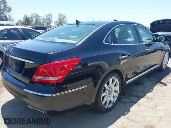 ✅ 2012 Hyundai Equus Ultimate • VIN: KMHGH4JH1CU054273 • Lot: 42386789. Listed on IAAI with 15,824 mi. Free auction sales archive from the USA and detailed vehicle history report at DreamBid. Image 4.