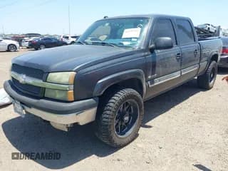✅ 2004 Chevrolet Silverado 2500 LT • VIN: 1GCGC23U54F104017 • Lot: 42249741. Wystawiony na IAAI z przebiegiem Nie podano. Bezpłatny archiwum sprzedaży aukcyjnych z USA i szczegółowy raport historii pojazdu na DreamBid. Zdjęcie 2.
