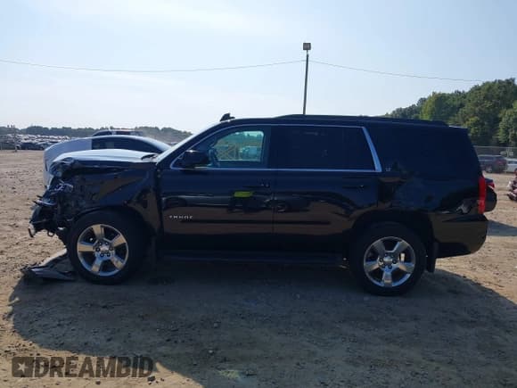 ✅ 2019 Chevrolet Tahoe LT • VIN: 1GNSKBKC0KR392652 • Lot: 43247964. Listed on IAAI with 45,218 mi. Free auction sales archive from the USA and detailed vehicle history report at DreamBid. Image 14.