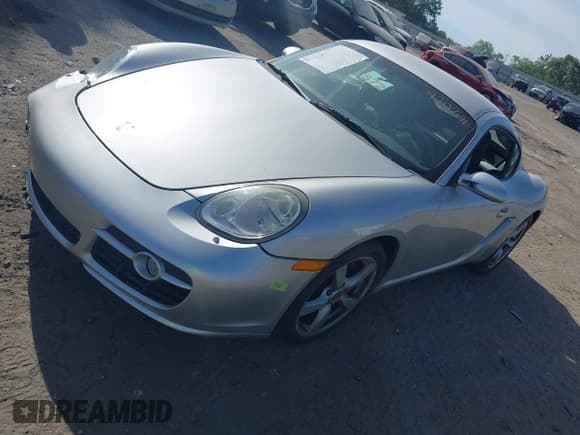 ✅ 2008 Porsche Cayman S Design Edition • VIN: WP0AB29858U782769 • Lot: 42071964. Listed on IAAI with 46,137 mi. Free auction sales archive from the USA and detailed vehicle history report at DreamBid. Image 2.
