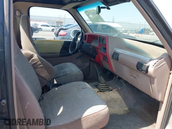 ✅ 1994 Ford Ranger XLT • VIN: 1FTCR10X2RPC62161 • Lot: 42436822. Listed on IAAI with 234,051 mi. Free auction sales archive from the USA and detailed vehicle history report at DreamBid. Image 5.