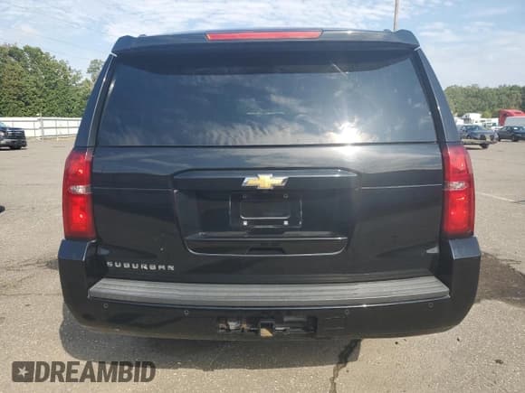 ✅ 2018 Chevrolet Suburban LT • VIN: 1GNSKHKC5JR363682 • Lot: 84354055. Wystawiony na Copart z przebiegiem 90 098 mil. Bezpłatny archiwum sprzedaży aukcyjnych z USA i szczegółowy raport historii pojazdu na DreamBid. Zdjęcie 6.