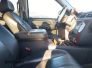 ✅ 2007 Chevrolet Tahoe LT • VIN: 1GNFC13037J328284 • Lot: 43741509. Listed on IAAI with 295,060 mi. Free auction sales archive from the USA and detailed vehicle history report at DreamBid. Image 5.