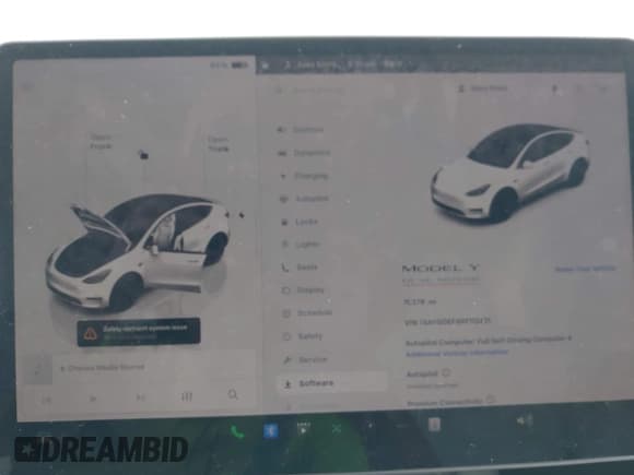 ✅ 2024 Tesla Model Y Performance • VIN: 7SAYGDEF6RF112421 • Lot: 43566102. Wystawiony na IAAI z przebiegiem 11 378 mil. Bezpłatny archiwum sprzedaży aukcyjnych z USA i szczegółowy raport historii pojazdu na DreamBid. Zdjęcie 18.