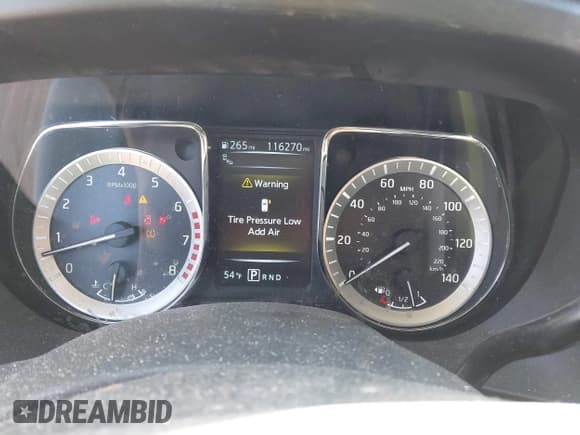 ✅ 2017 Nissan Titan SV • VIN: 1N6AA1F27HN552008 • Lot: 41321588. Listed on IAAI with 116,270 mi. Free auction sales archive from the USA and detailed vehicle history report at DreamBid. Image 7.