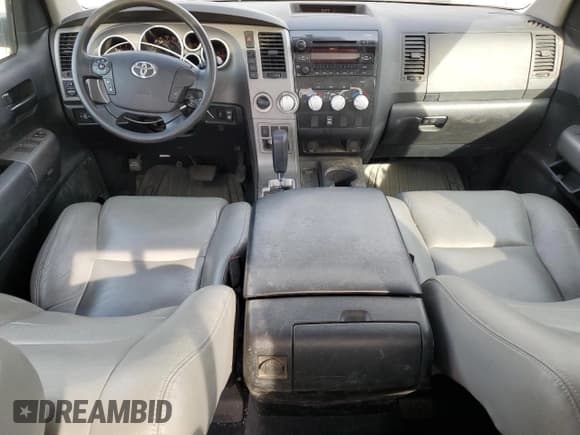 ✅ 2011 Toyota Tundra • VIN: 5TFUM5F15BX018040 • Lot: 84747595. Listed on Copart with 91,461 mi. Free auction sales archive from the USA and detailed vehicle history report at DreamBid. Image 8.