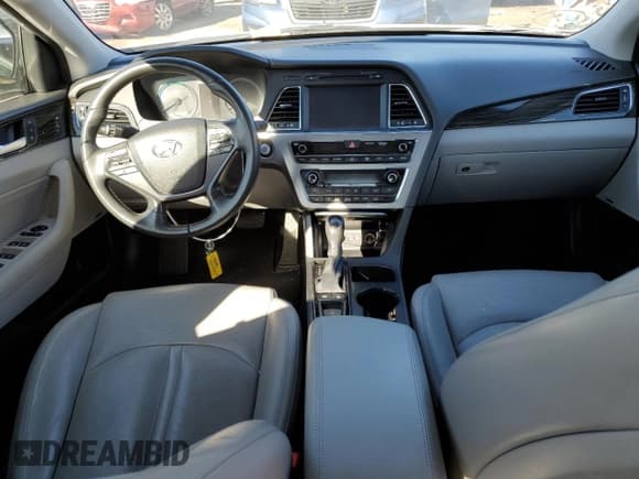 ✅ 2016 Hyundai Sonata Limited • VIN: KMHE34L17GA019394 • Lot: 39476483. Listed on Copart with 44,408 mi. Free auction sales archive from the USA and detailed vehicle history report at DreamBid. Image 8.