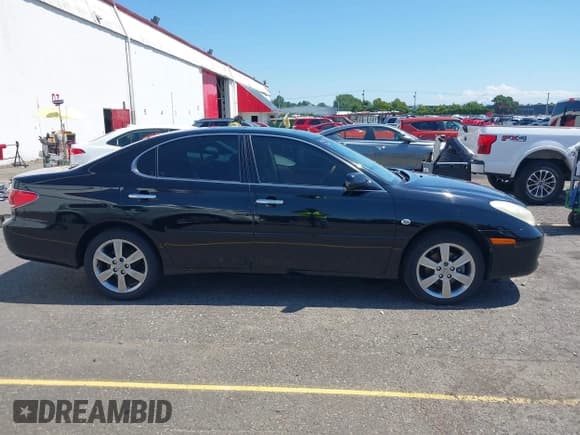 ✅ 2006 Lexus ES 350 • VIN: JTHBA30G565159188 • Лот: 42805663. Опубликован ранее на IAAI с пробегом 153 318 миль. Бесплатный доступ к архиву аукционных продаж из США и подробный отчёт об истории автомобиля на DreamBid. Изображение 14.