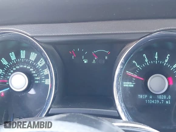 ✅ 2012 Ford Mustang Premium • VIN: 1ZVBP8EM2C5235096 • Lot: 43385320. Listed on IAAI with 110,439 mi. Free auction sales archive from the USA and detailed vehicle history report at DreamBid. Image 7.