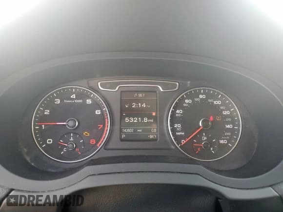 ✅ 2015 Audi Q3 Premium Plus • VIN: WA1EFCFS0FR006863 • Lot: 81391715. Wystawiony na Copart z przebiegiem 140 602 mil. Bezpłatny archiwum sprzedaży aukcyjnych z USA i szczegółowy raport historii pojazdu na DreamBid. Zdjęcie 9.