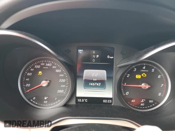 ✅ 2019 Mercedes-Benz GLC 300 • VIN: WDC0G4KBXKV172912 • Lot: 57601925. Wystawiony na Copart z przebiegiem 146 743 mil. Bezpłatny archiwum sprzedaży aukcyjnych z USA i szczegółowy raport historii pojazdu na DreamBid. Zdjęcie 9.