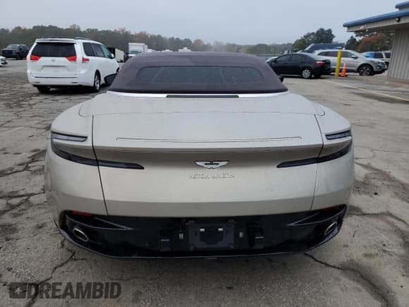 ✅ 2020 Aston Martin DB11 • VIN: SCFRMFCW5LGM08456 • Лот: 78863454. Опубликован ранее на Copart с пробегом Не указан. Бесплатный доступ к архиву аукционных продаж из США и подробный отчёт об истории автомобиля на DreamBid. Изображение 6.