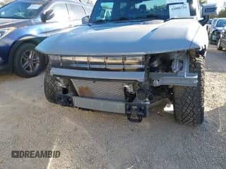 ✅ 2024 GMC HUMMER EV Pickup 2X • VIN: 1GT10BDD7RU111244 • Lot: 41888734. Wystawiony na IAAI z przebiegiem 4 594 mil. Bezpłatny archiwum sprzedaży aukcyjnych z USA i szczegółowy raport historii pojazdu na DreamBid. Zdjęcie 6.