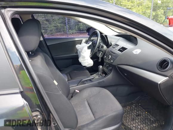 ✅ 2012 Mazda 3 i Touring • VIN: JM1BL1VF6C1500875 • Lot: 42535670. Listed on IAAI with 156,986 mi. Free auction sales archive from the USA and detailed vehicle history report at DreamBid. Image 5.