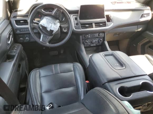 ✅ 2021 Chevrolet Suburban RST • VIN: 1GNSCEKD0MR402865 • Lot: 52984115. Wystawiony na Copart z przebiegiem 70 931 mil. Bezpłatny archiwum sprzedaży aukcyjnych z USA i szczegółowy raport historii pojazdu na DreamBid. Zdjęcie 8.