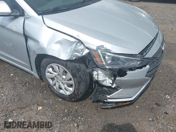 ✅ 2019 Hyundai Elantra SE • VIN: 5NPD74LF2KH474221 • Lot: 42503083. Listed on IAAI with 134,271 mi. Free auction sales archive from the USA and detailed vehicle history report at DreamBid. Image 6.