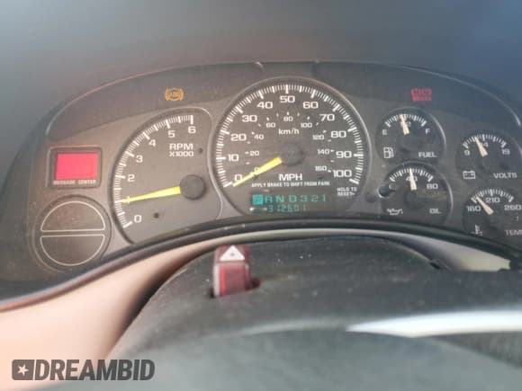 ✅ 2001 Chevrolet Suburban LS • VIN: 3GNFK16T11G105761 • Lot: 80726024. Listed on Copart with 312,601 mi. Free auction sales archive from the USA and detailed vehicle history report at DreamBid. Image 9.