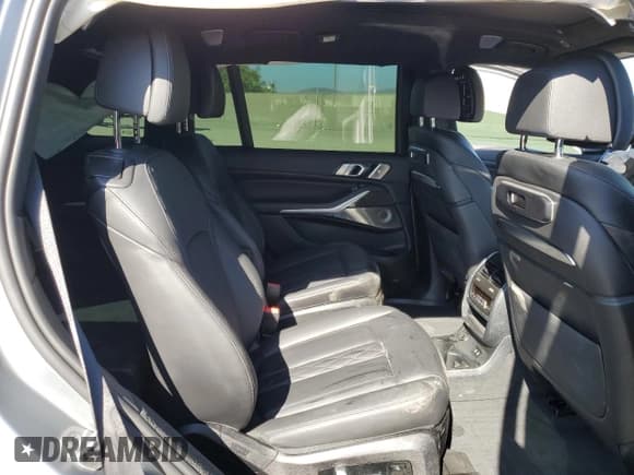 ✅ 2023 BMW X7 M60i • VIN: 5UX33EM0XP9N45266 • Лот: 68922574. Опубликован ранее на Copart с пробегом Не указан. Бесплатный доступ к архиву аукционных продаж из США и подробный отчёт об истории автомобиля на DreamBid. Изображение 11.