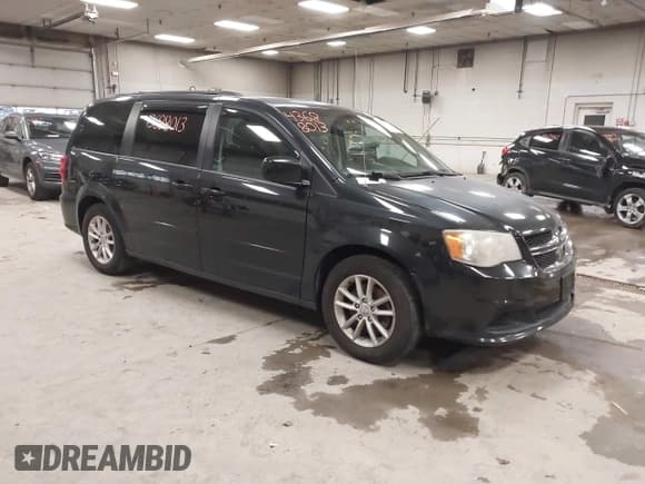 ✅ 2016 Dodge Grand Caravan SXT • VIN: 2C4RDGCG9GR225367 • Лот: 43688013. Опубликован ранее на IAAI с пробегом 61 256 миль. Бесплатный доступ к архиву аукционных продаж из США и подробный отчёт об истории автомобиля на DreamBid. Изображение 1.