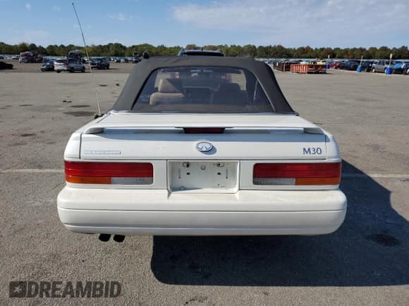 ✅ 1992 Infiniti M30 • VIN: JNXHF16C9NT011277 • Lot: 74918484. Wystawiony na Copart z przebiegiem 107 467 mil. Bezpłatny archiwum sprzedaży aukcyjnych z USA i szczegółowy raport historii pojazdu na DreamBid. Zdjęcie 6.