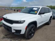 ✅ 2022 Jeep Grand Cherokee Altitude • VIN: 1C4RJKAG2N8553883 • Lot: 42178861. Wystawiony na IAAI z przebiegiem 37 635 mil. Bezpłatny archiwum sprzedaży aukcyjnych z USA i szczegółowy raport historii pojazdu na DreamBid. Zdjęcie 2.