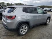 ✅ 2018 Jeep Compass Latitude • VIN: 3C4NJCBB5JT263110 • Lot: 47280185. Wystawiony na Copart z przebiegiem 123 653 mil. Bezpłatny archiwum sprzedaży aukcyjnych z USA i szczegółowy raport historii pojazdu na DreamBid. Zdjęcie 3.