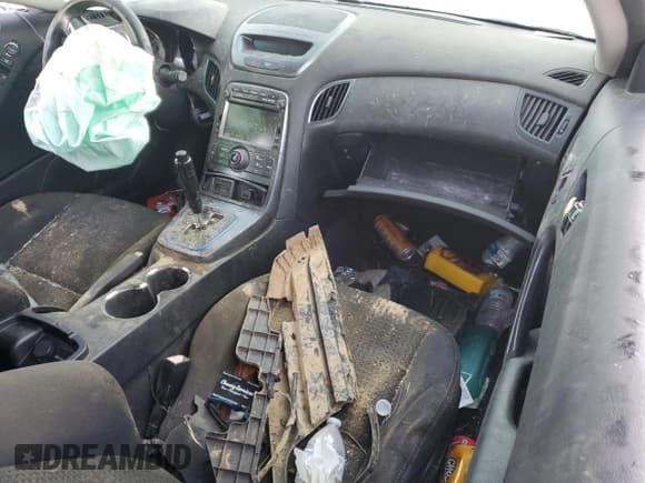 ✅ 2012 Hyundai Genesis Coupe Premium • VIN: KMHHT6KD9CU067685 • Lot: 86122645. Wystawiony na Copart z przebiegiem Nie podano. Bezpłatny archiwum sprzedaży aukcyjnych z USA i szczegółowy raport historii pojazdu na DreamBid. Zdjęcie 8.