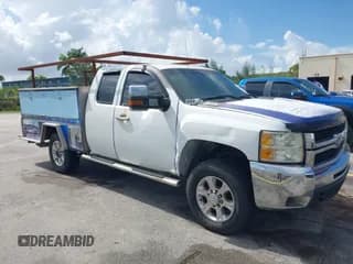 ✅ 2009 Chevrolet Silverado 2500HD Work Truck • VIN: 1GCHK49K59E134981 • Lot: 42471953. Wystawiony na IAAI z przebiegiem 271 487 mil. Bezpłatny archiwum sprzedaży aukcyjnych z USA i szczegółowy raport historii pojazdu na DreamBid. Zdjęcie 1.
