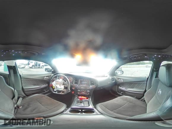 ✅ 2020 Dodge Charger Scat Pack Widebody • VIN: 2C3CDXGJ2LH185651 • Лот: 82126315. Опубликован ранее на Copart с пробегом 38 465 миль. Бесплатный доступ к архиву аукционных продаж из США и подробный отчёт об истории автомобиля на DreamBid. Изображение 15.