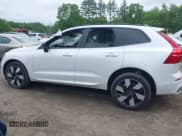 ✅ 2024 Volvo XC60 Plus Dark Theme • VIN: YV4H60DL3R1821975 • Lot: 42389056. Listed on IAAI with 10,172 mi. Free auction sales archive from the USA and detailed vehicle history report at DreamBid. Image 14.