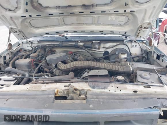 ✅ 1997 Ford F-350 • VIN: 1FDHF35H9VEB18880 • Lot: 42345354. Wystawiony na IAAI z przebiegiem 200 468 mil. Bezpłatny archiwum sprzedaży aukcyjnych z USA i szczegółowy raport historii pojazdu na DreamBid. Zdjęcie 10.